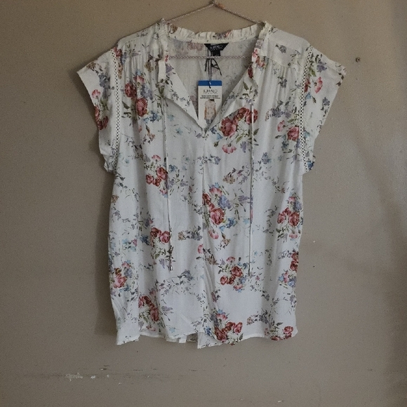 Buffalo David Bitton Tops - NWT Buffalo Floral Print Blouse - White and Pink